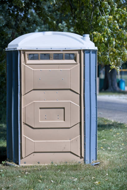 Best Affordable portable toilet rental  in Farmington, MS